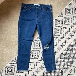 High Rise Skinny - Dark Blue Denim - Signature Levi Strauss - Size 18 - W34